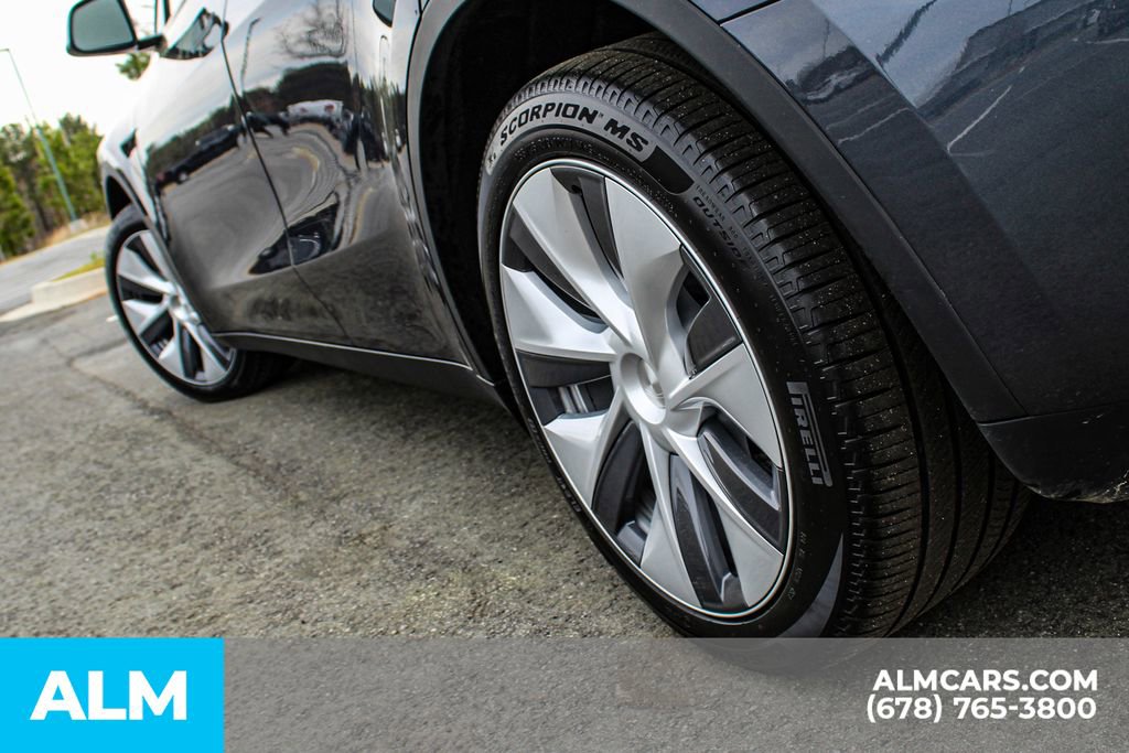 Used 2023 Tesla Model Y Long Range image 15