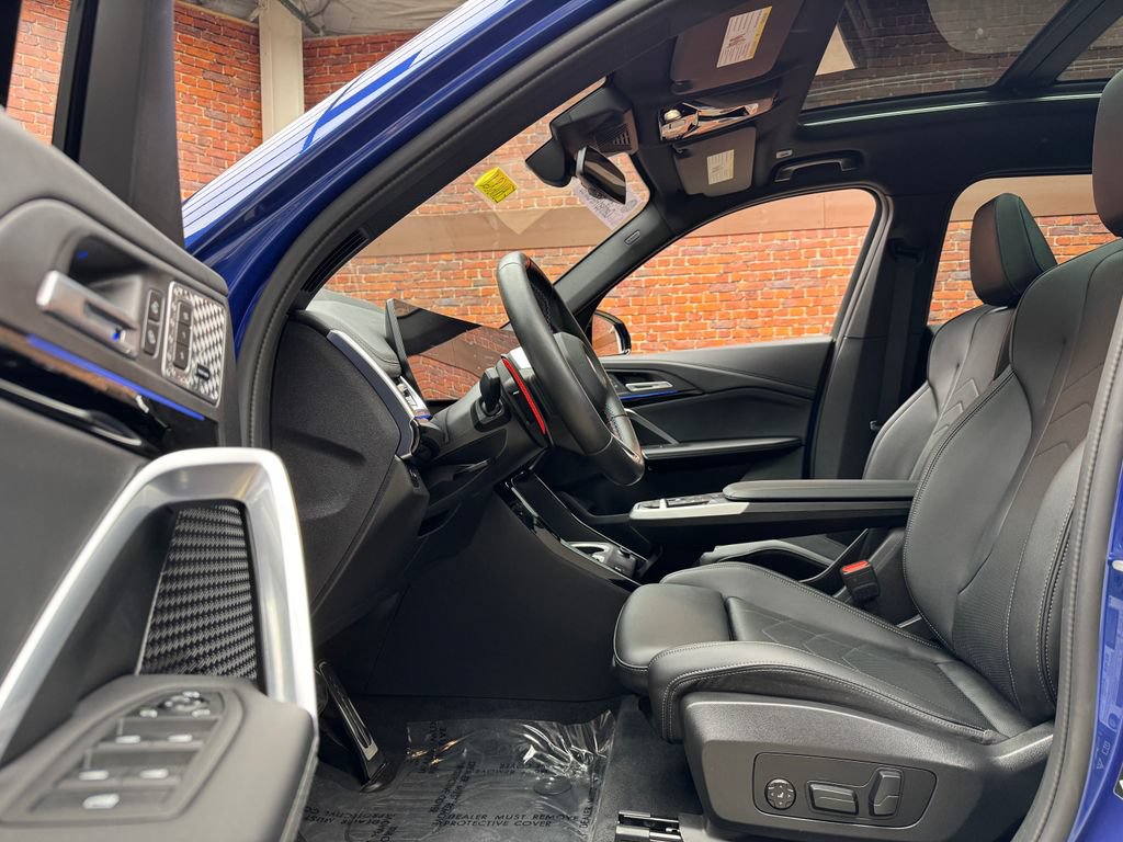 Certified 2025 BMW X1 M35i AWD/4WD image 23