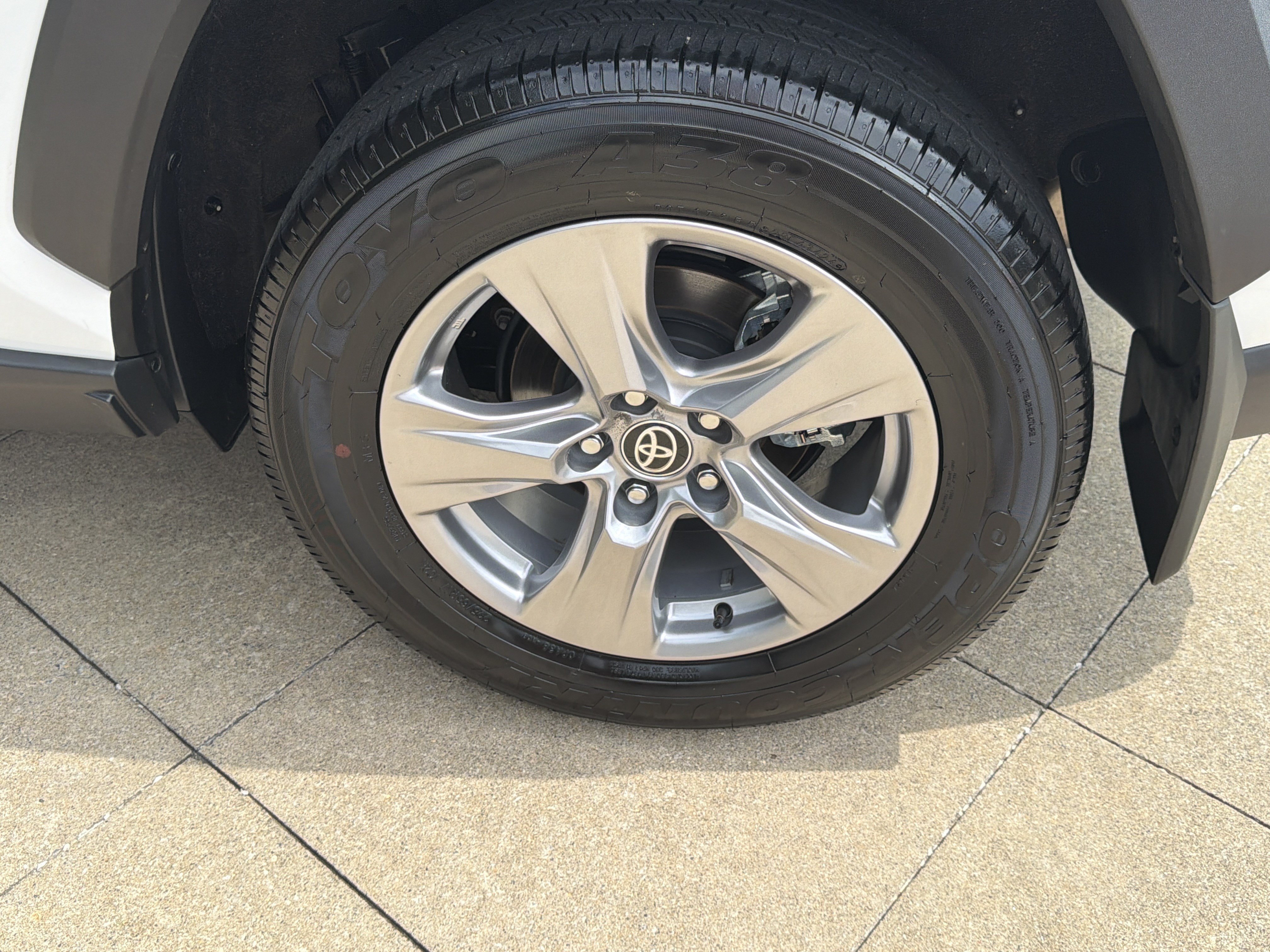 Used 2024 Toyota RAV4 XLE FWD image 19
