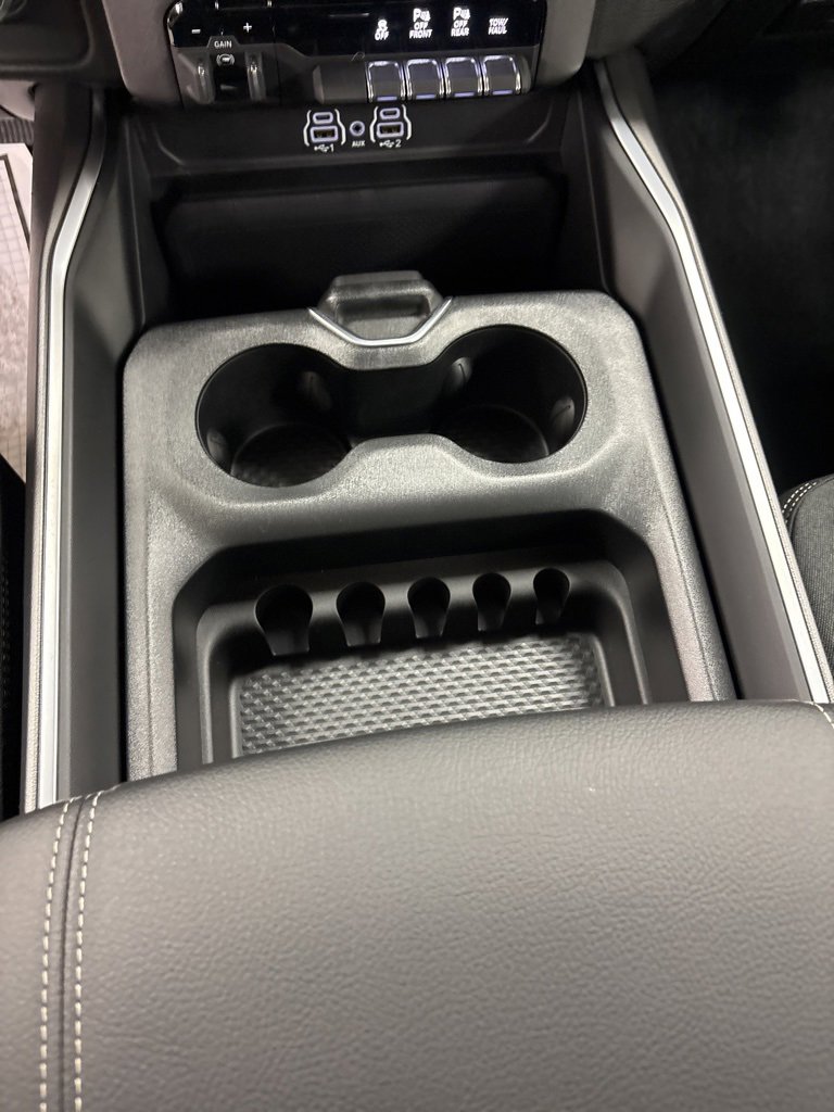 New 2026 RAM 1500 4x4 Crew Cab image 15