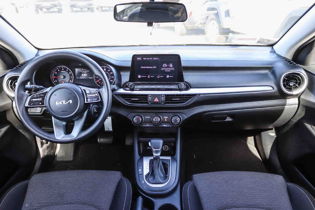 Used 2022 Kia Forte LXS FWD image 6