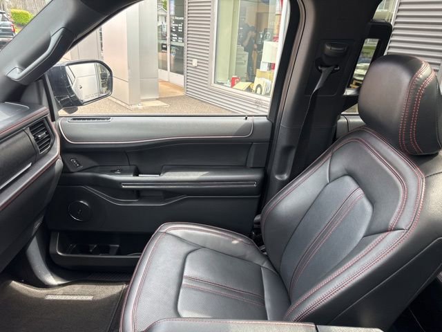 Used 2022 Ford Expedition Max Limited w/ Equipment Group 303A AWD/4WD image 31