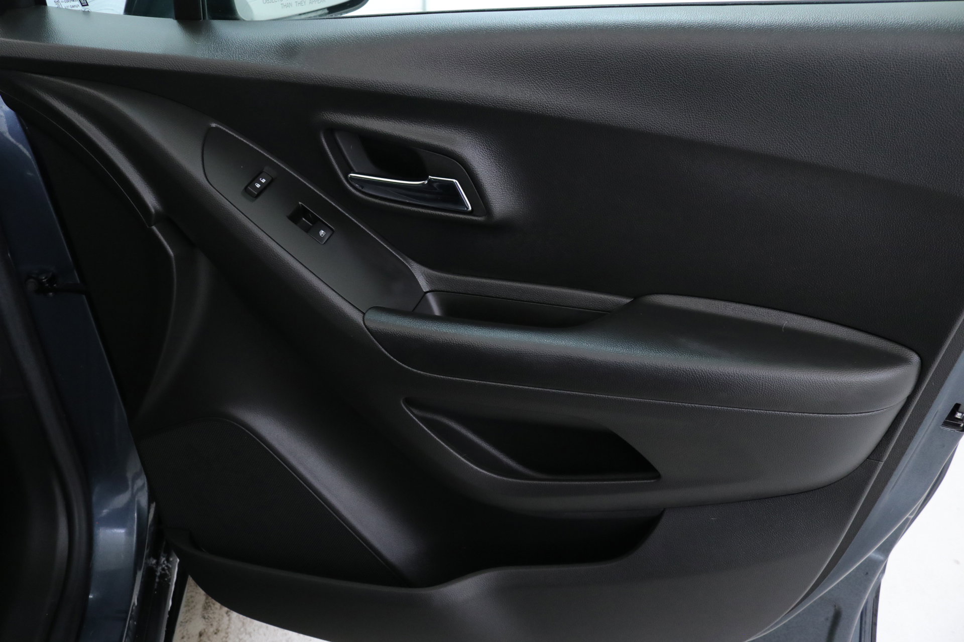 Certified 2022 Chevrolet Trax LT w/ LT Convenience Package image 33