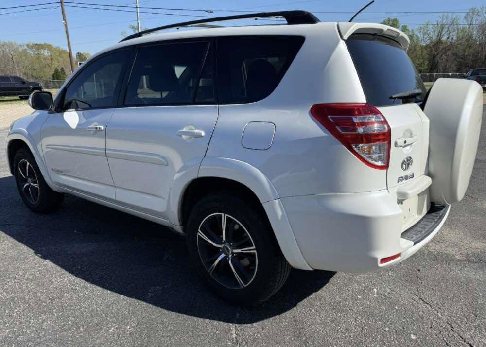Used 2012 Toyota RAV4 Limited w/ Premium Plus Value Pkg FWD image 3