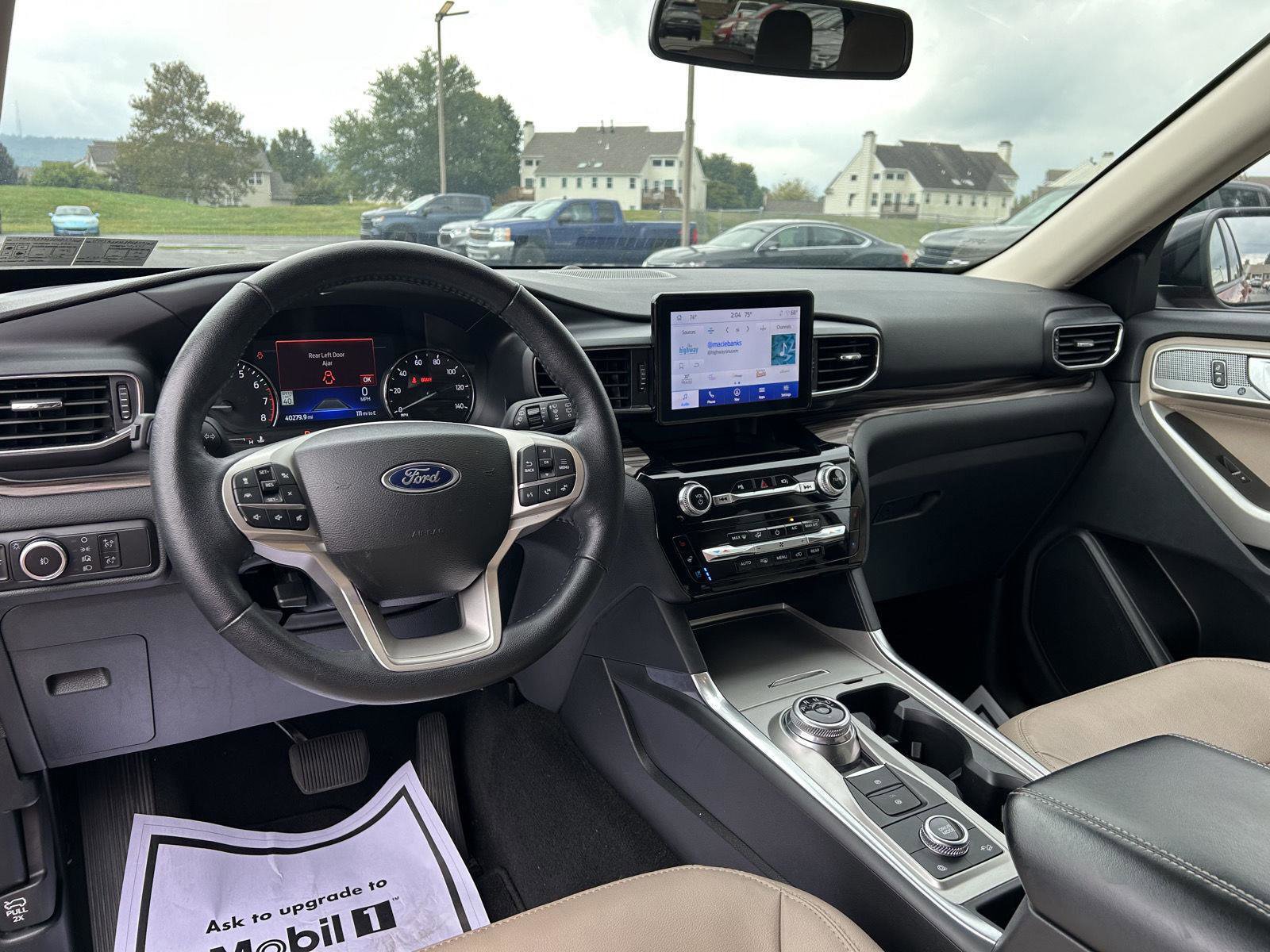 Used 2023 Ford Explorer Limited image 13