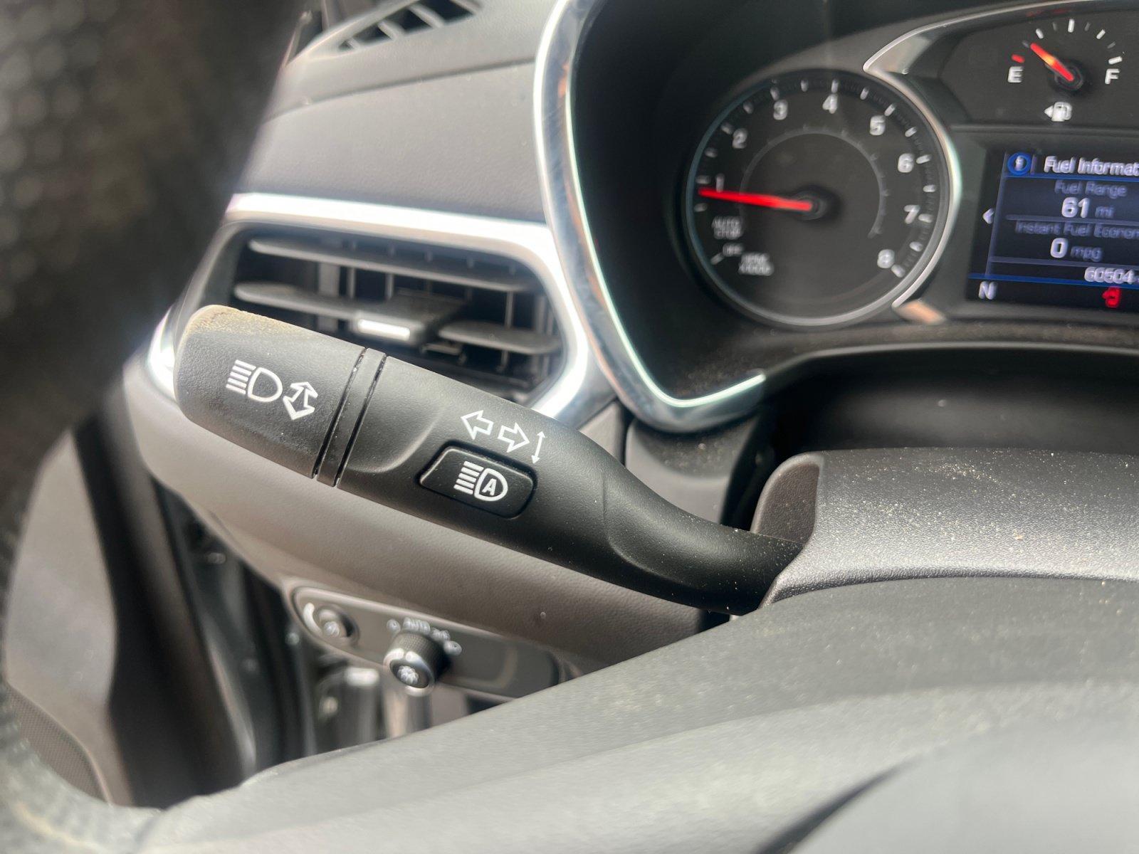 Used 2023 Chevrolet Equinox LT FWD image 12