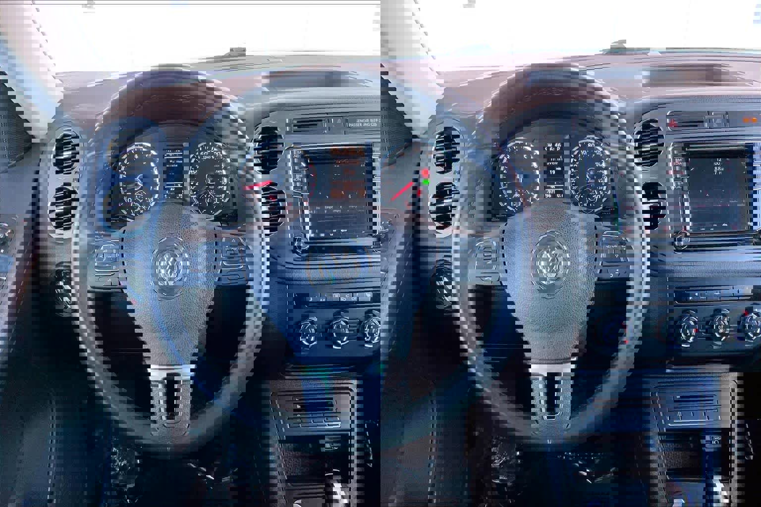 Used 2017 Volkswagen Tiguan Wolfsburg Edition image 5