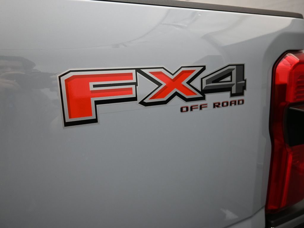 New 2026 Ford F250 Lariat w/ Chrome Package image 25