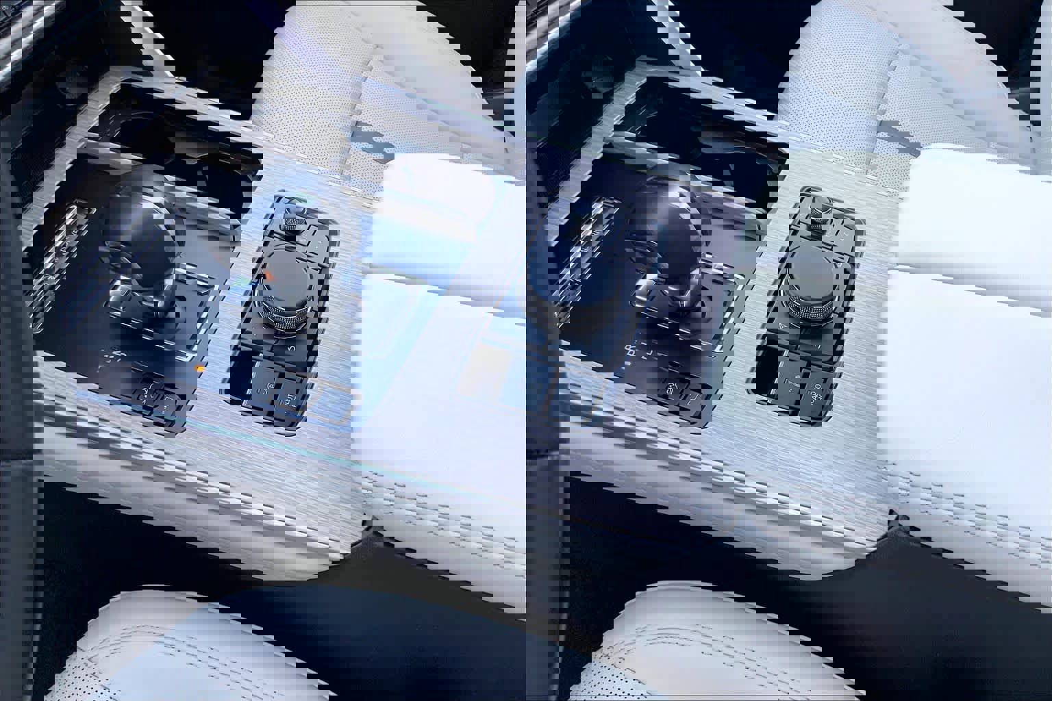 Certified 2024 MAZDA CX-90 3.3 Turbo S w/ Premium Package image 19