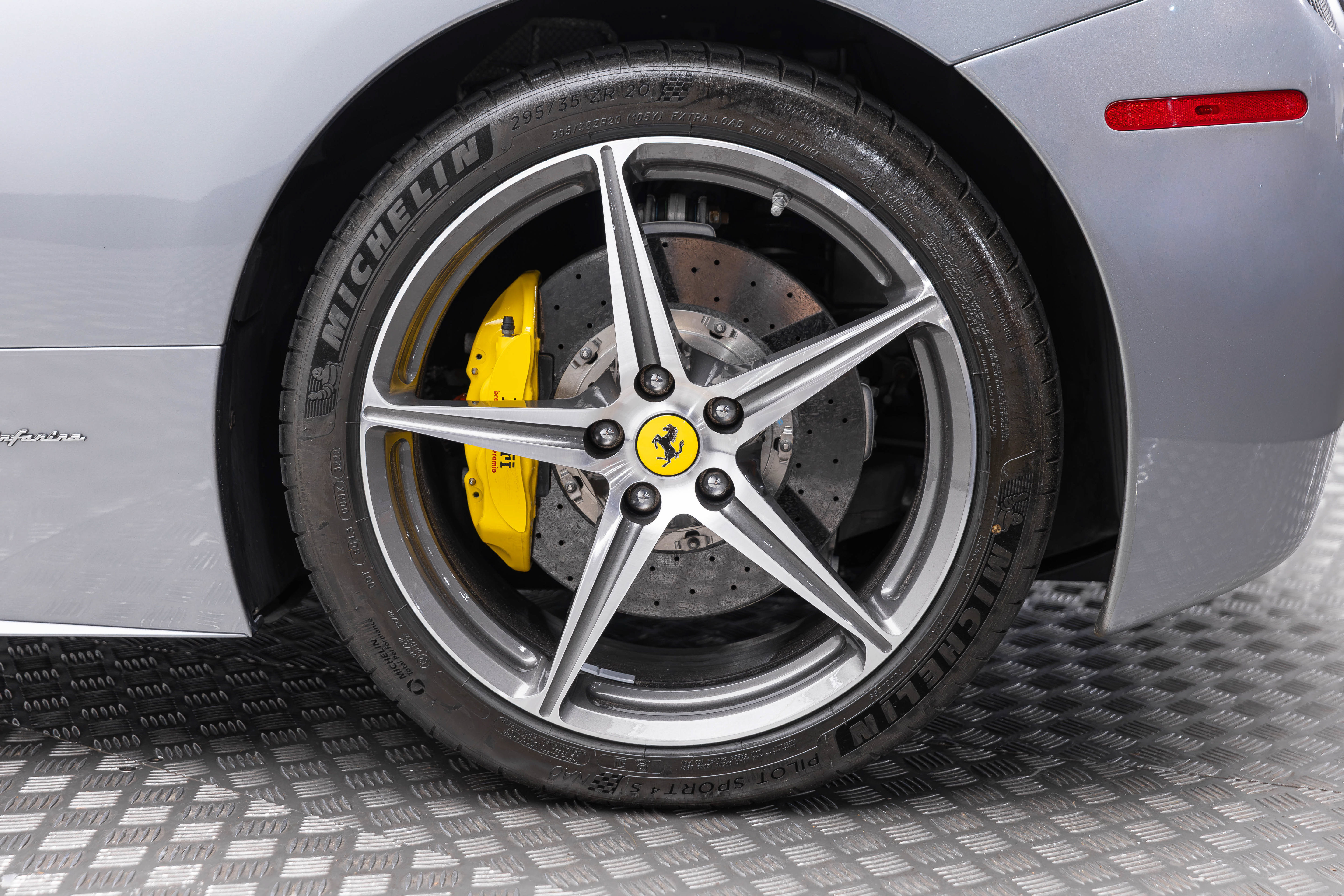 Certified 2013 Ferrari 458 Spider RWD image 53