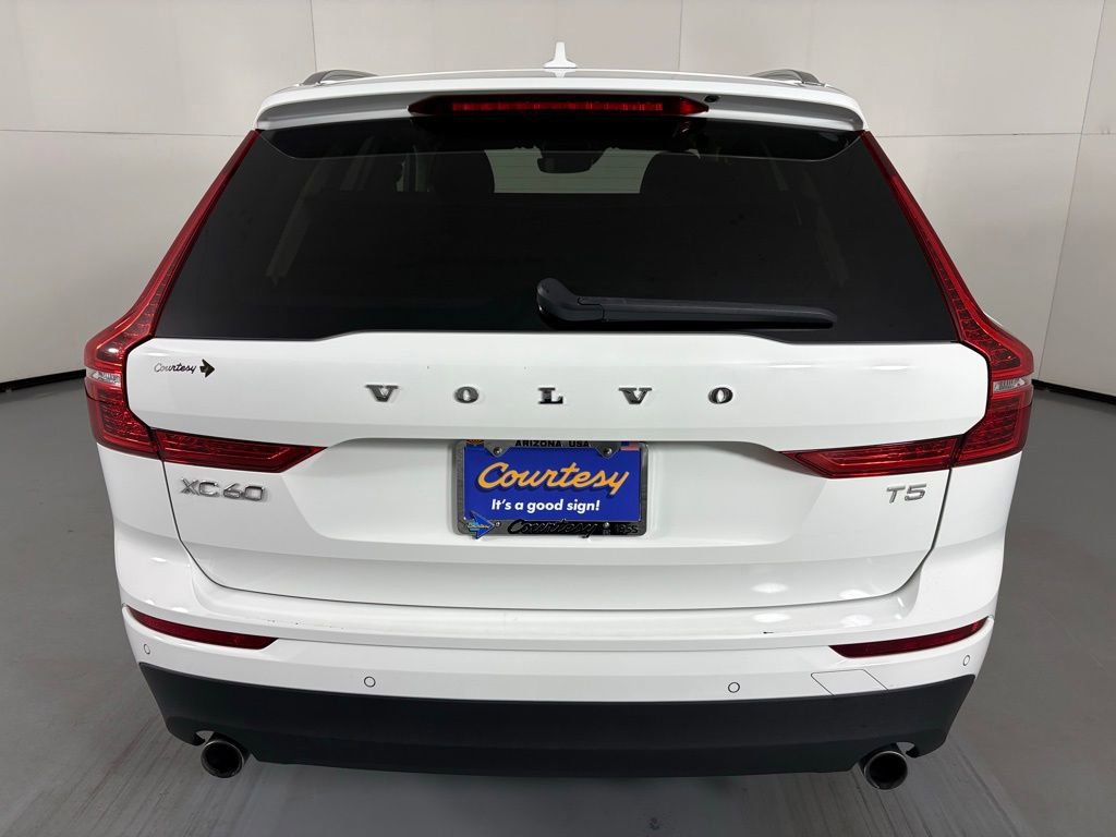 Used 2020 Volvo XC60 T5 Momentum image 7
