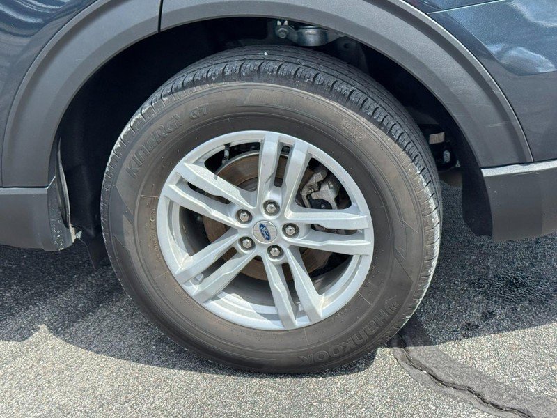 Used 2023 Ford Explorer XLT w/ Equipment Group 202A image 7