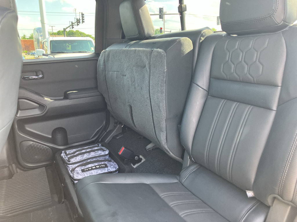 Used 2022 Nissan Frontier PRO-4X w/ Pro-4X Premium Package AWD/4WD image 35