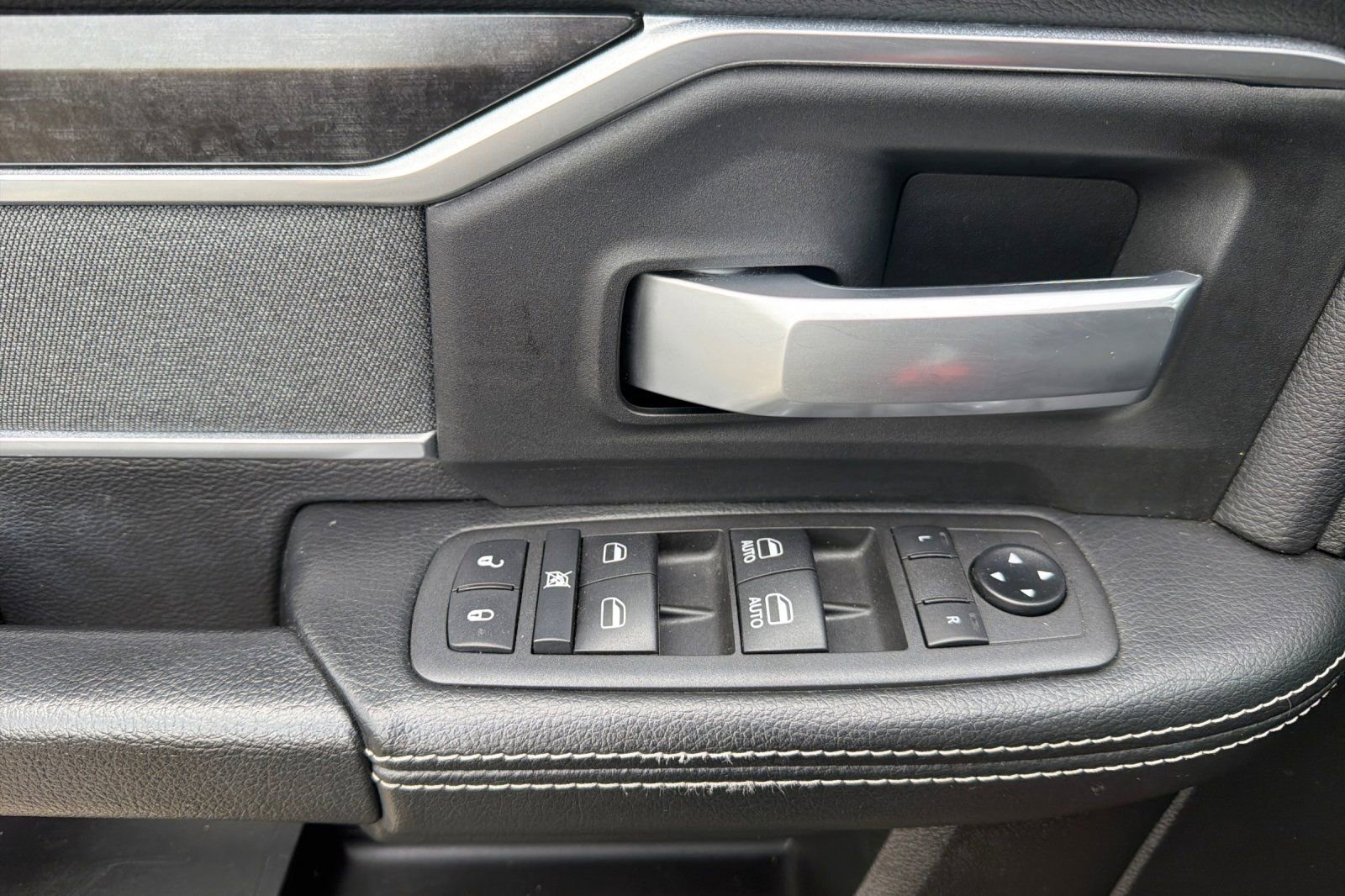 Used 2022 RAM 2500 Big Horn w/ Level C Equiment Group image 11