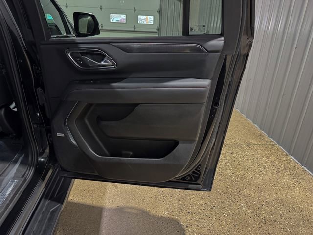 Used 2024 Chevrolet Suburban RST w/ Luxury Package image 28