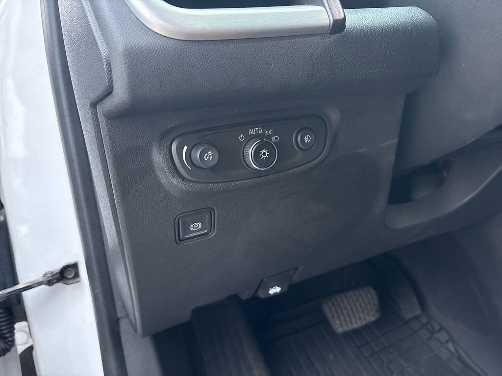 Used 2020 GMC Terrain SLT image 17