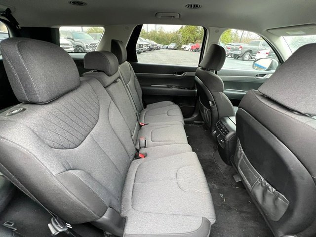 Used 2022 Hyundai Palisade SE image 13