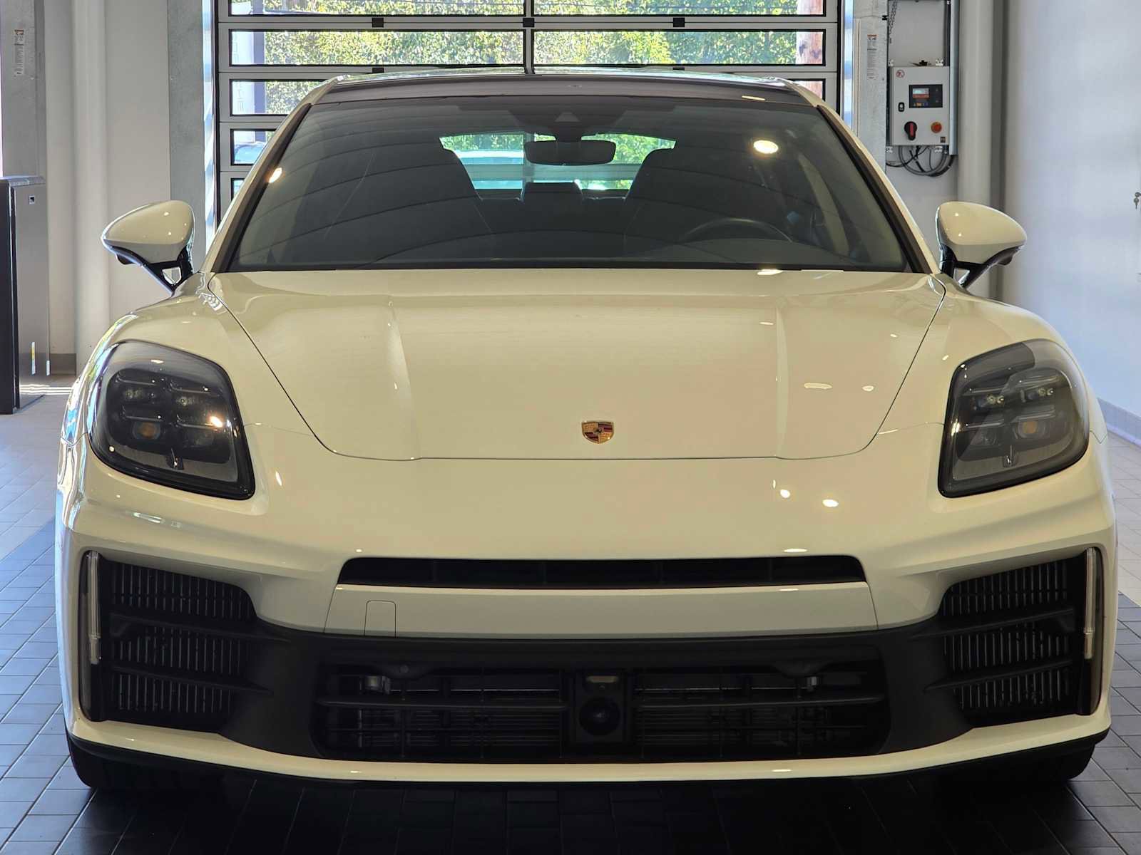Used 2024 Porsche Panamera 4 image 8
