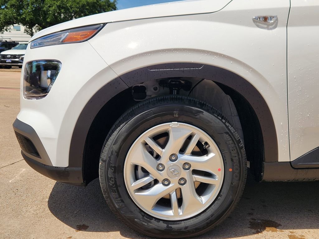 New 2026 Hyundai Venue SE FWD image 6