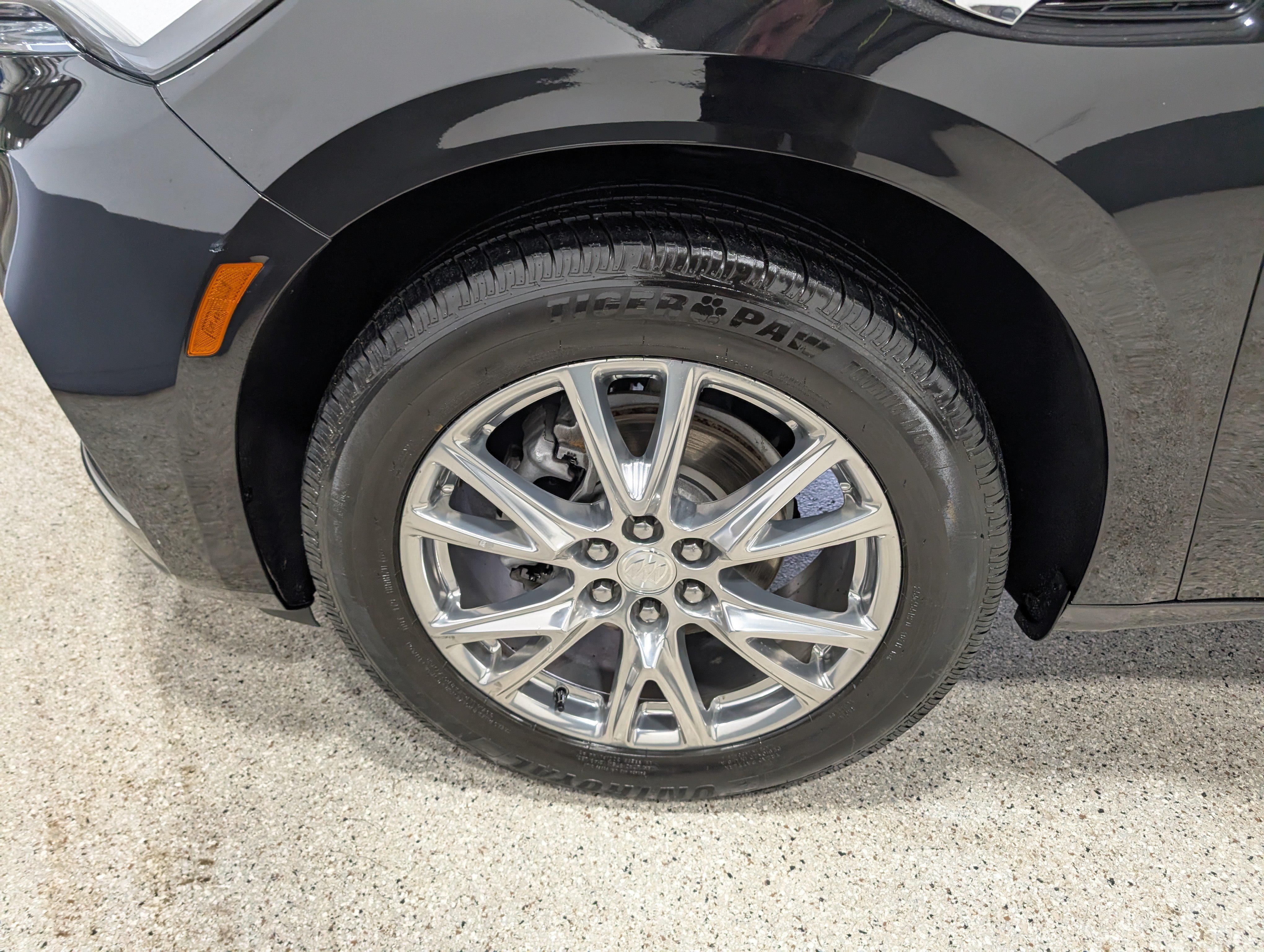 Used 2022 Buick Enclave Premium w/ Experience Buick Package AWD/4WD image 9