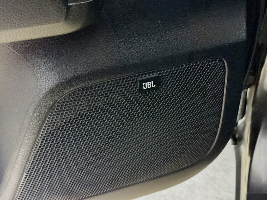 Used 2018 Toyota Tacoma TRD Sport w/ TRD Premium Sport Package image 19