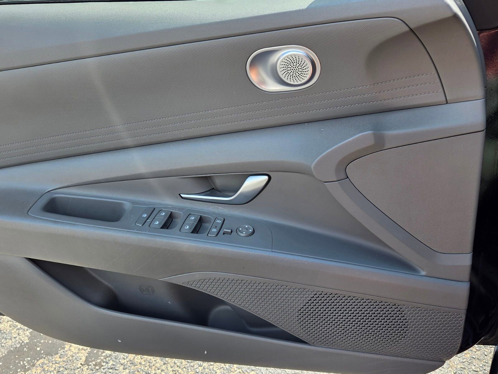 Used 2022 Hyundai Elantra SEL image 27