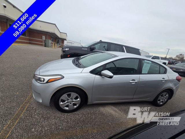 Used 2017 Kia Forte LX image 10