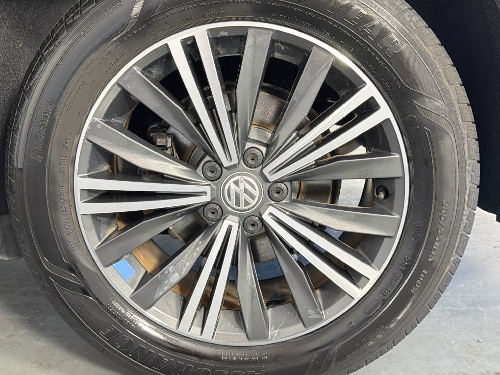 Used 2019 Volkswagen Tiguan SEL FWD image 30