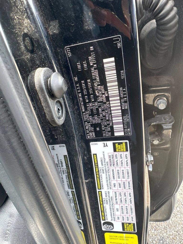 Used 2024 Toyota Corolla Cross XLE FWD image 13