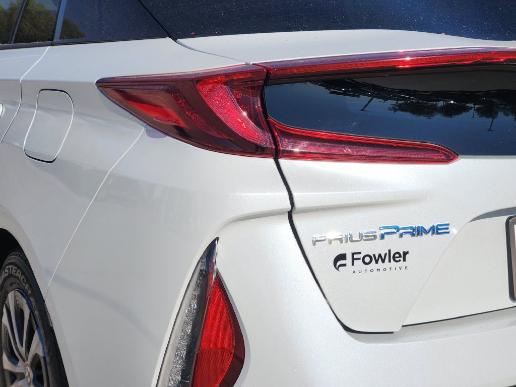 Used 2022 Toyota Prius Prime XLE FWD image 15