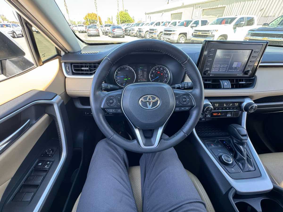Used 2020 Toyota RAV4 XLE w/ Convenience Package AWD/4WD image 35