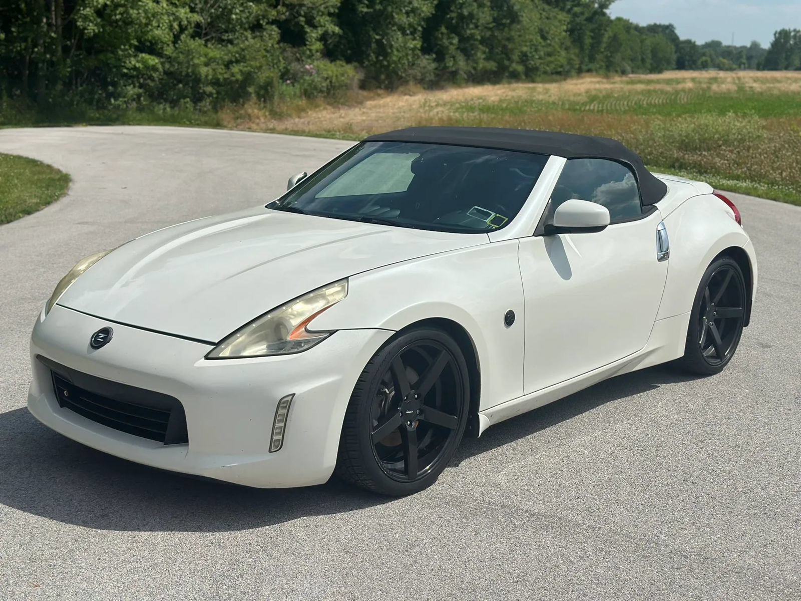 Used 2014 Nissan 370Z Touring RWD image 12