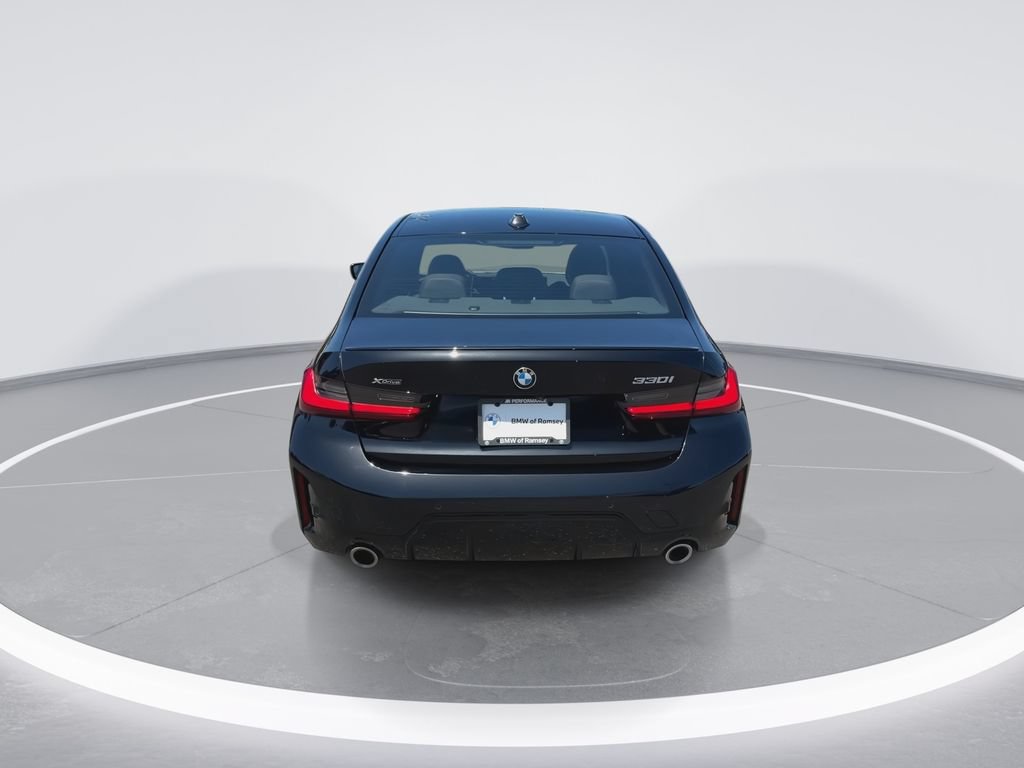 Used 2024 BMW 330i xDrive Sedan w/ M Sport Package AWD/4WD image 7