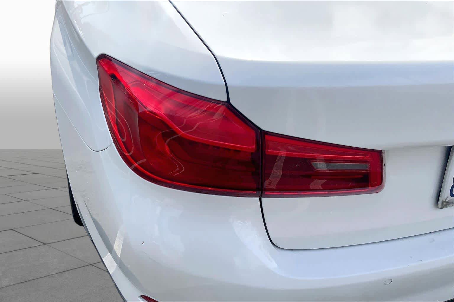 Used 2019 BMW 530i w/ Convenience Package RWD image 28