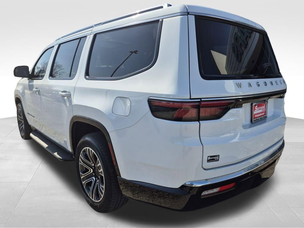Used 2023 Jeep Wagoneer 2WD w/ Premium Group I image 4