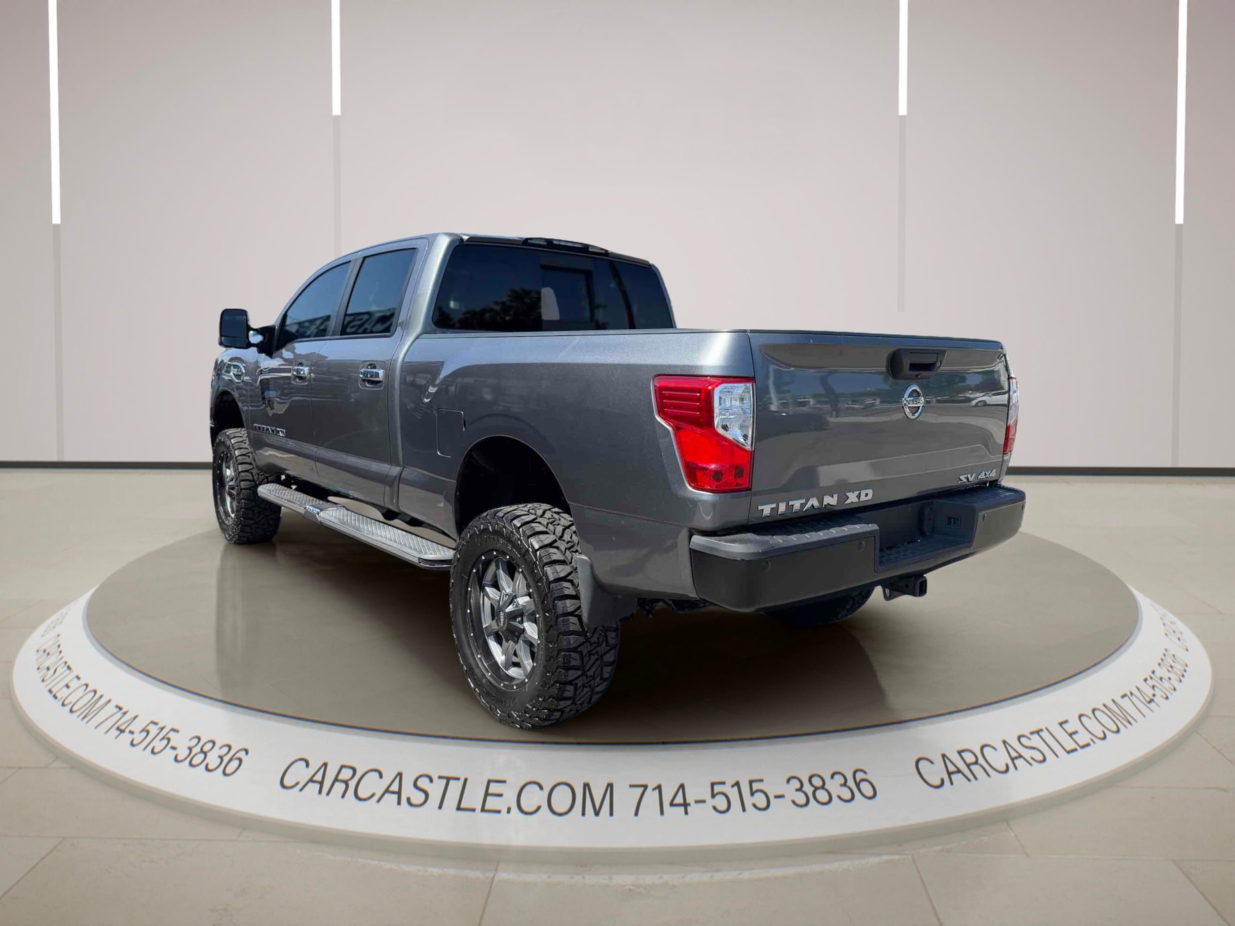 Used 2018 Nissan Titan SV w/ SV Convenience Package AWD/4WD image 3