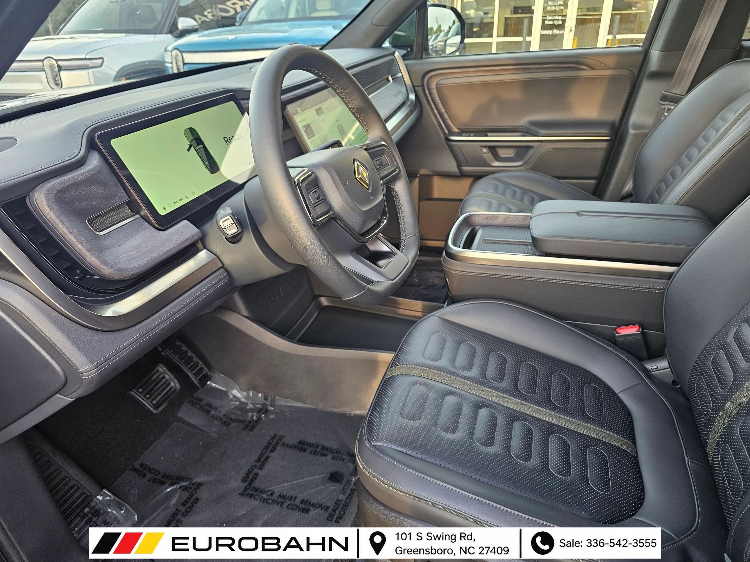 Used 2025 Rivian R1S Adventure Dual AWD/4WD image 11