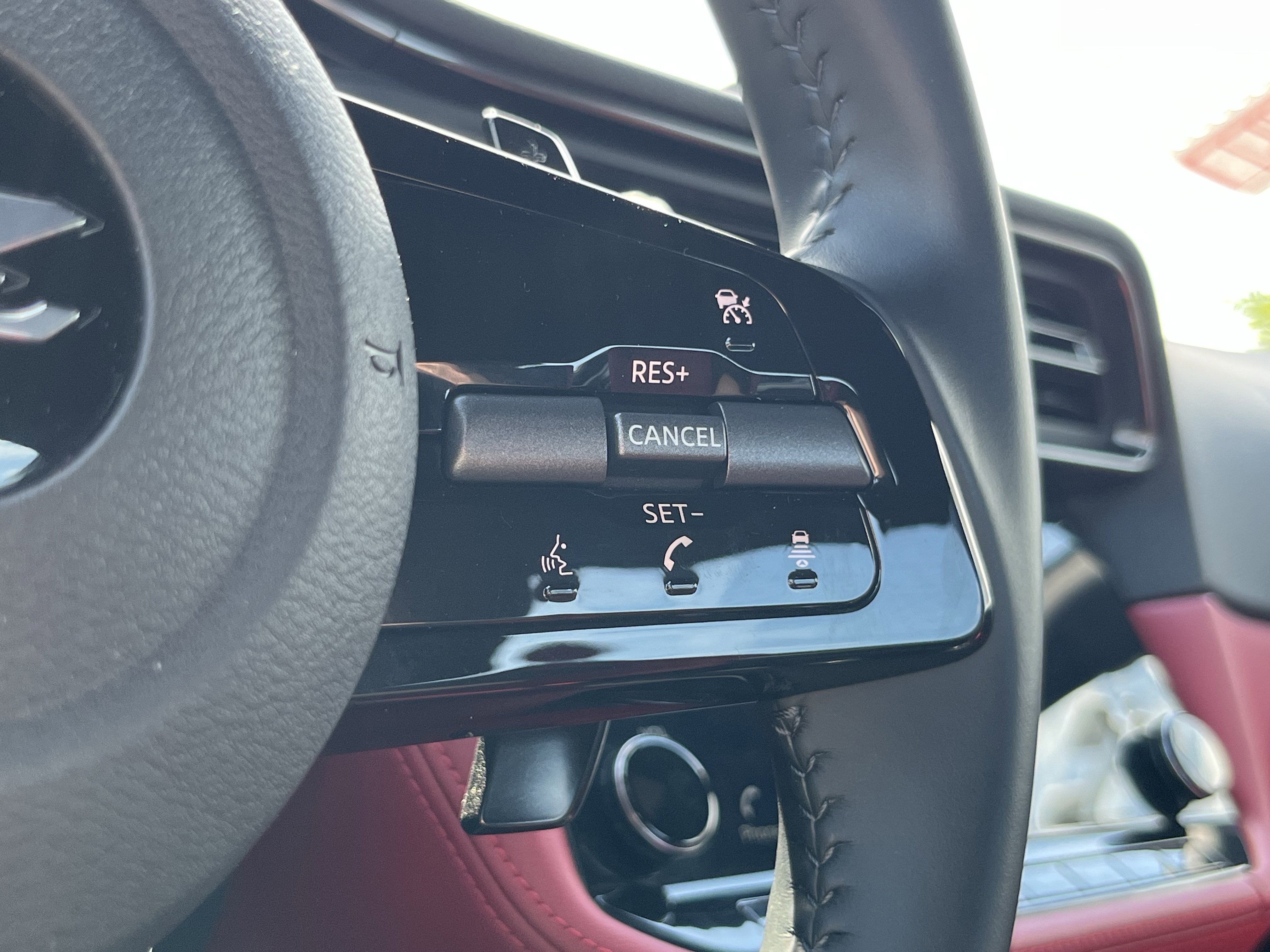 Used 2024 Nissan Z Performance w/ Floor Mat Package RWD image 24