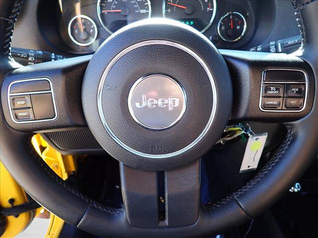Used 2015 Jeep Wrangler Unlimited Rubicon AWD/4WD image 13