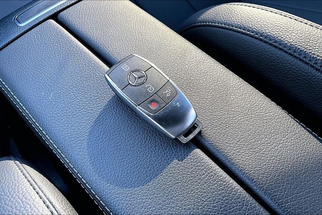 Used 2025 Mercedes-Benz GLB 250 4MATIC image 37