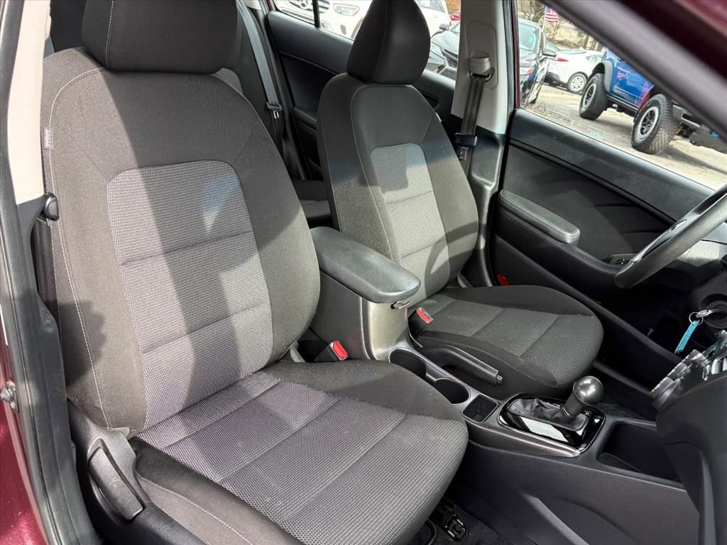 Used 2018 Kia Forte LX image 14