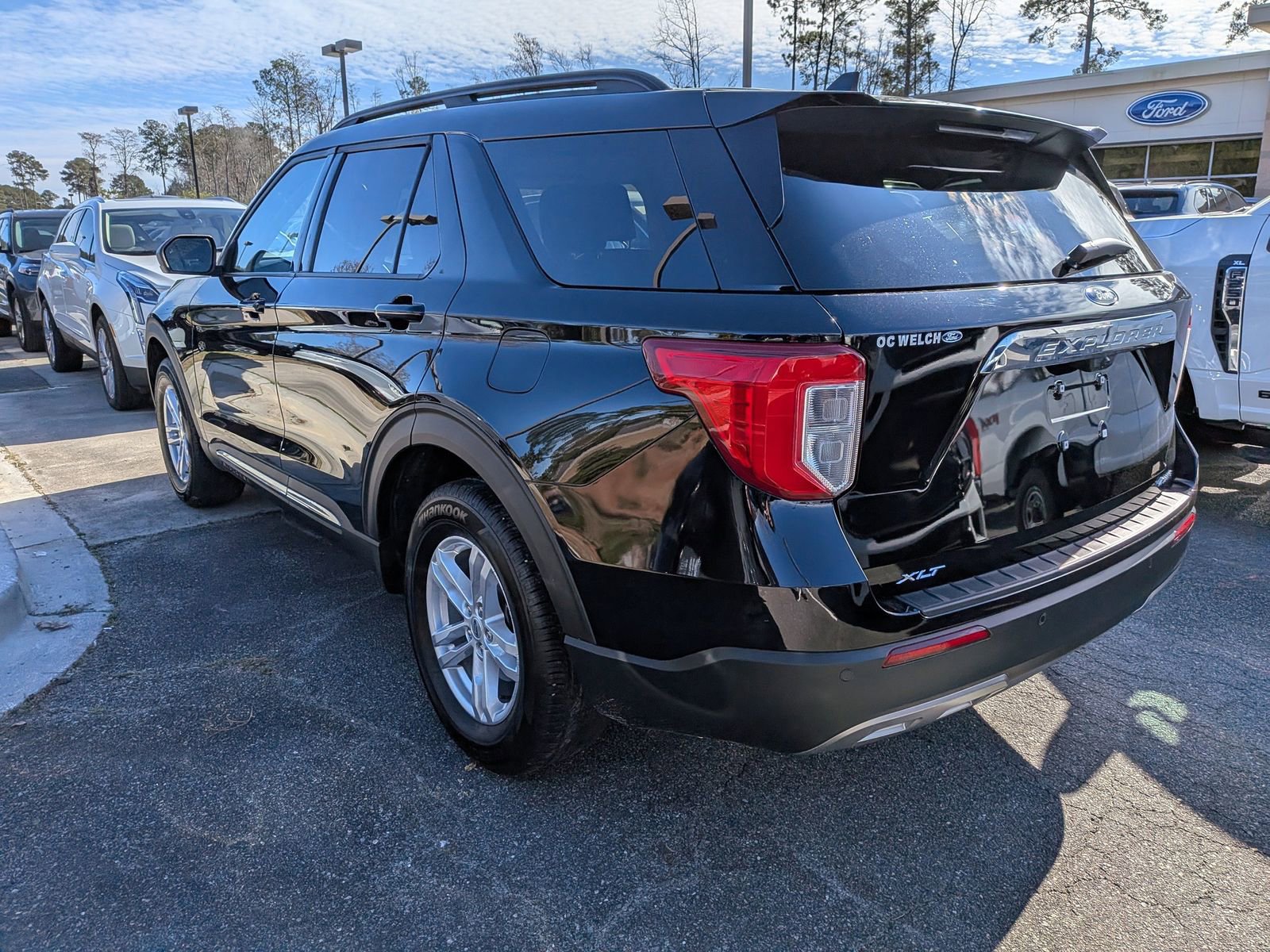 Certified 2023 Ford Explorer XLT w/ Equipment Group 202A image 6