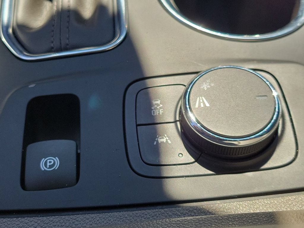 Used 2020 Chevrolet Traverse Premier w/ LPO, Floor Liner Package FWD image 33