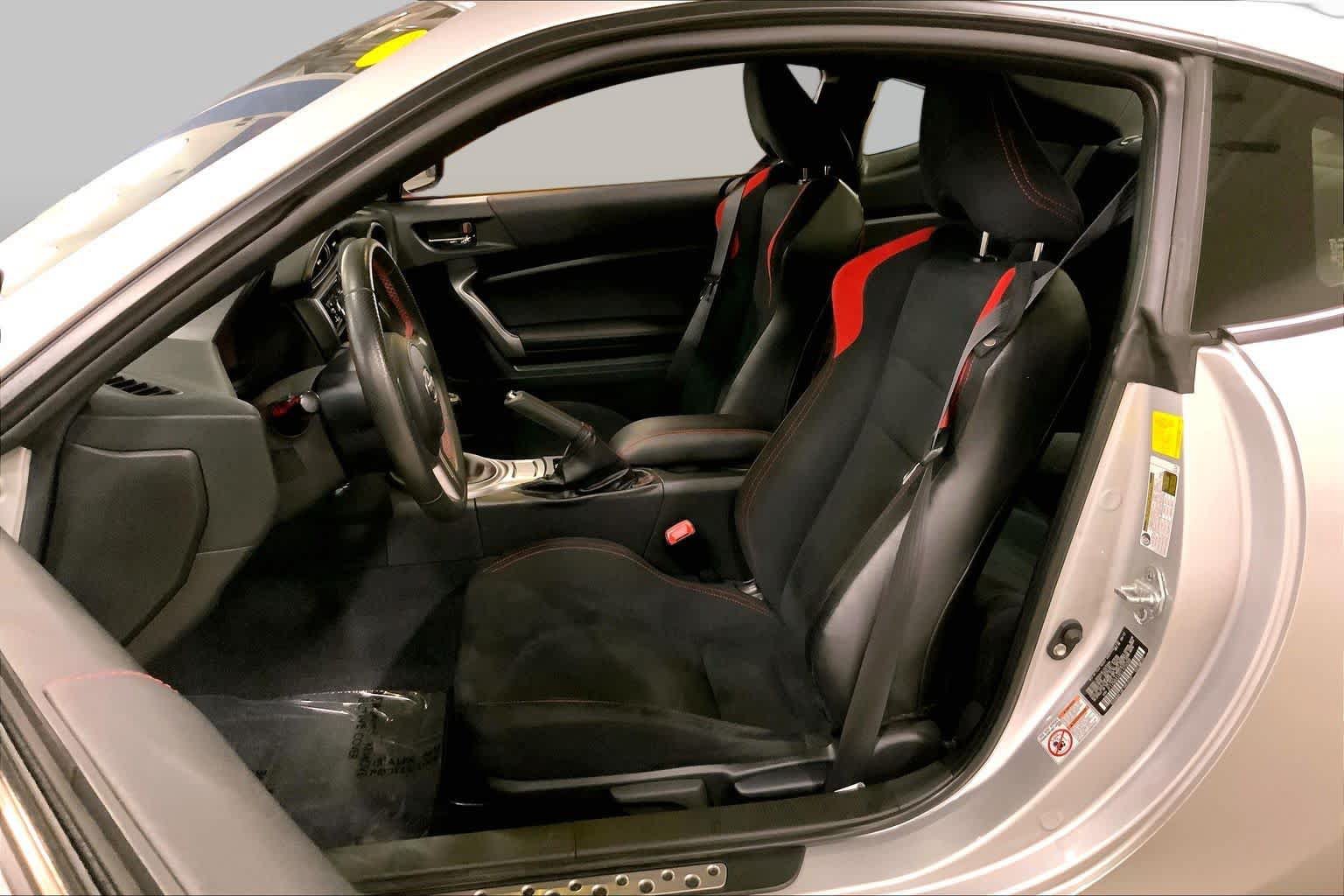 Used 2013 Scion FR-S RWD image 6