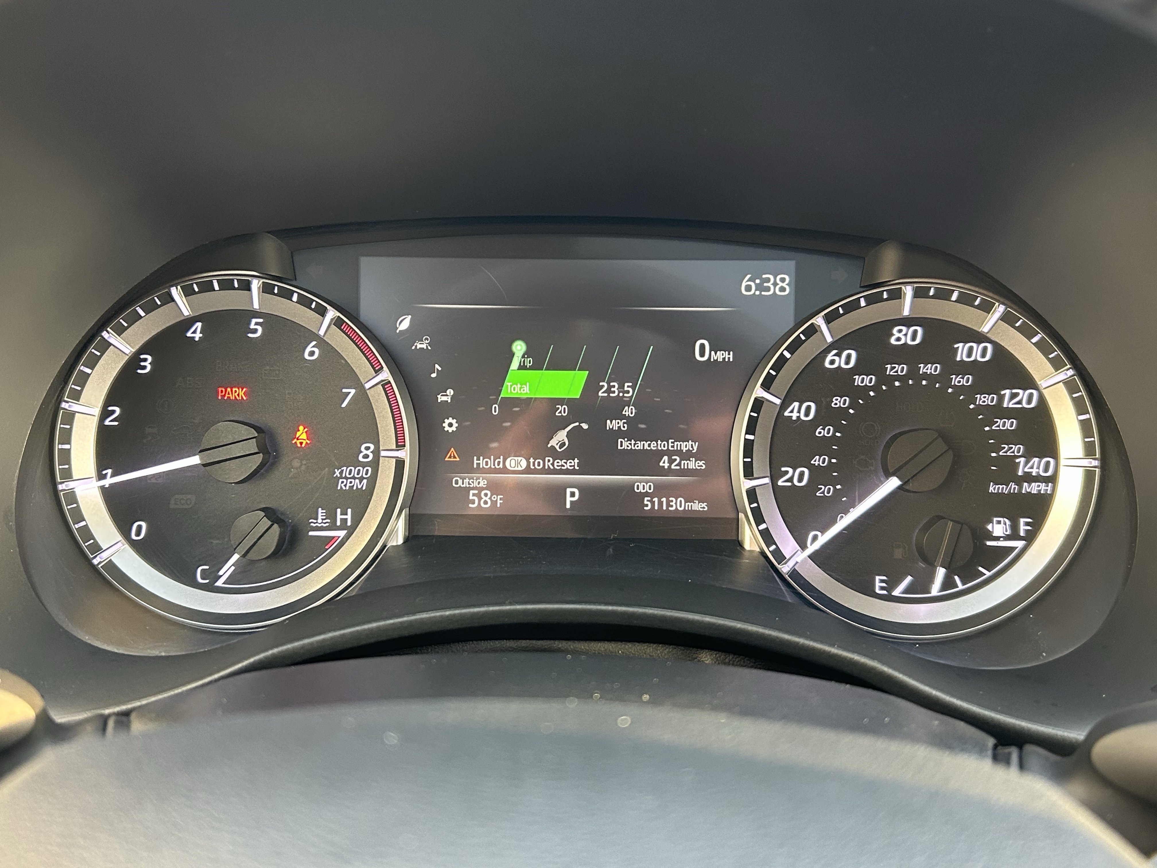 Used 2023 Toyota Highlander XLE image 28