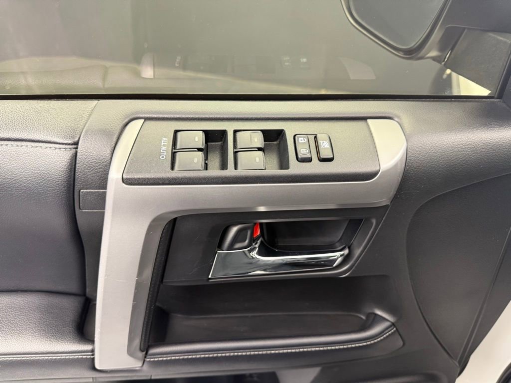 Used 2019 Toyota 4Runner SR5 Premium AWD/4WD image 22