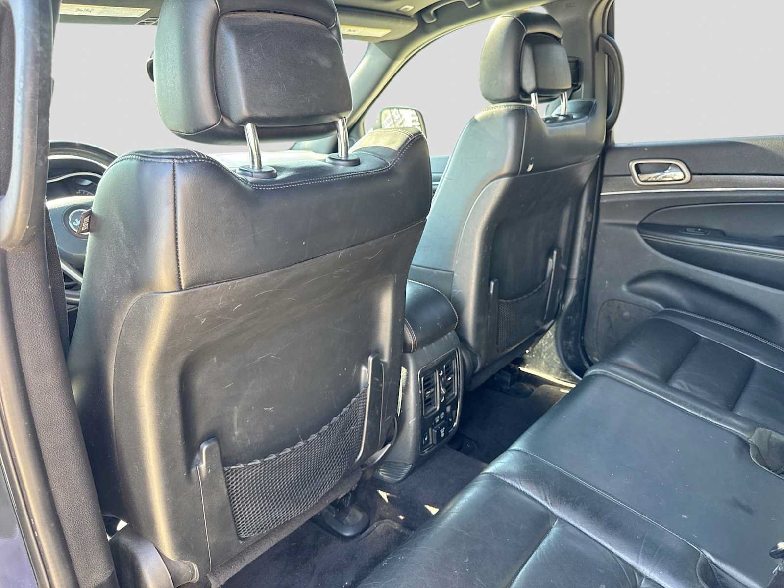 Used 2017 Jeep Grand Cherokee Limited AWD/4WD image 16