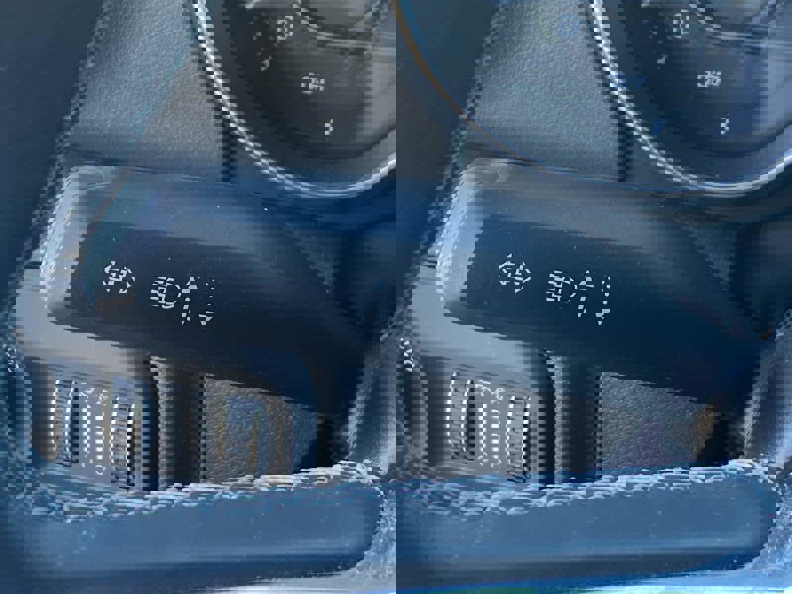 Certified 2022 Jeep Wrangler Unlimited Sahara w/ Cold Weather Group image 21