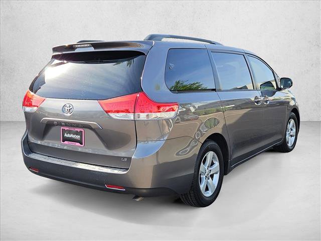 Used 2013 Toyota Sienna LE FWD image 4