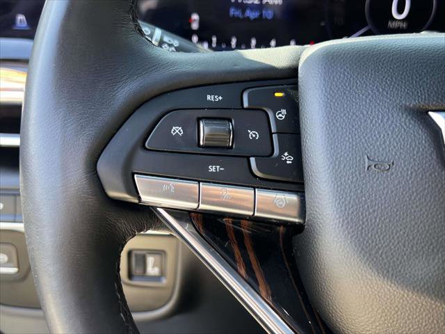Used 2024 Cadillac Escalade ESV Premium Luxury image 26
